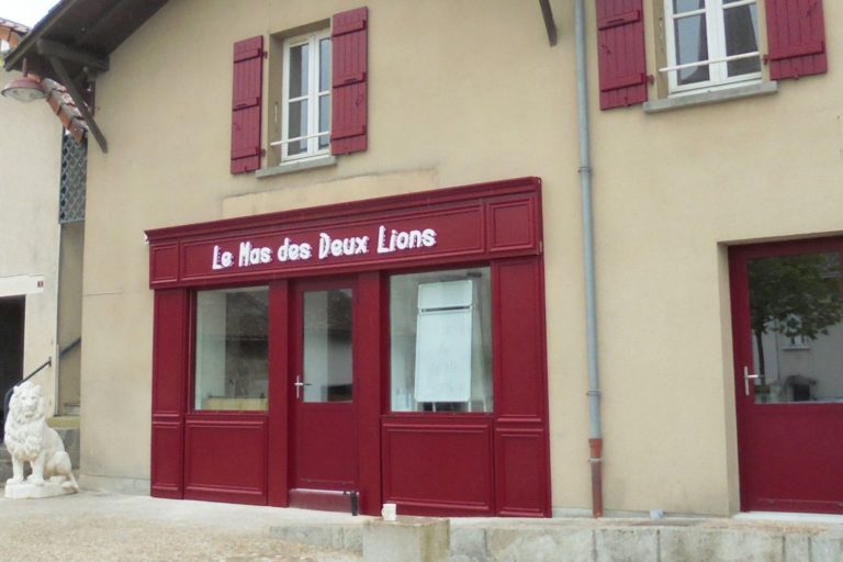 Le Mas des Deux Lions à St-Maurice-des-Lions